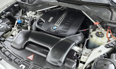 X5 (F15)