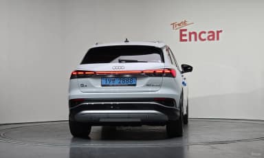 Q4 e-tron (F4)