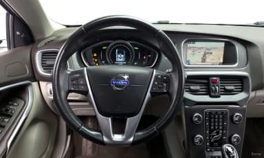 V40