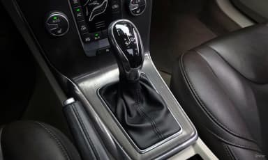 V40