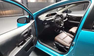 Prius C