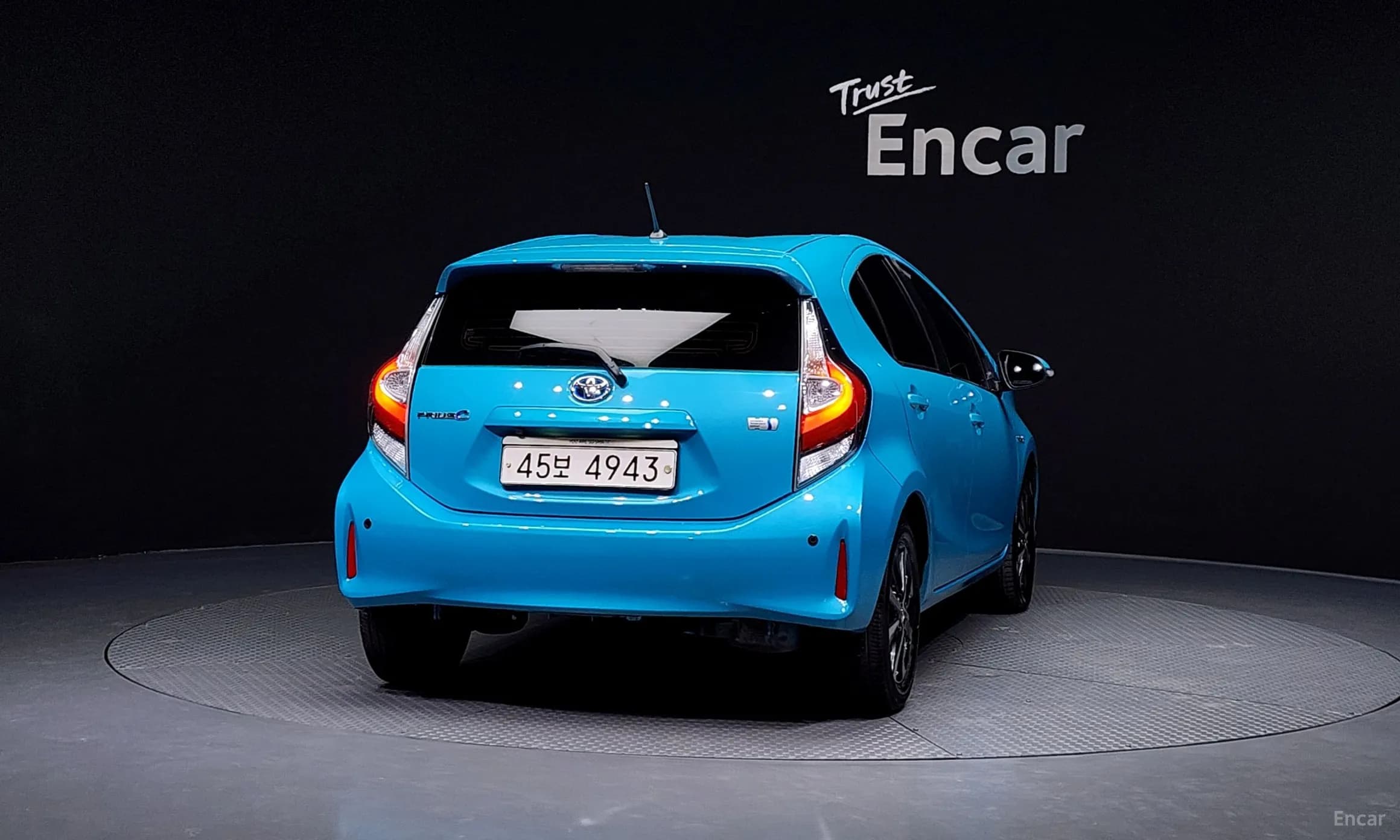 Prius C