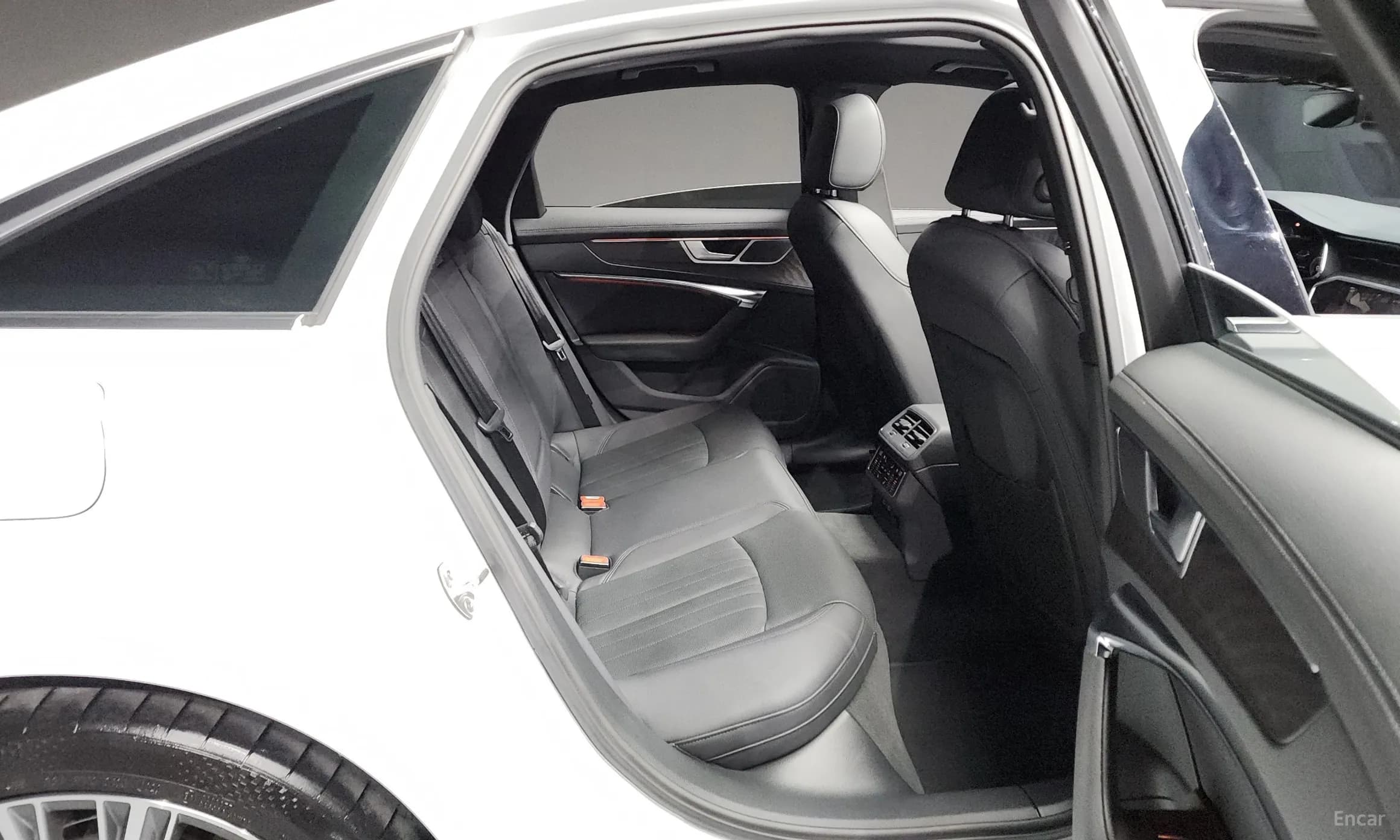 A6 (C8)