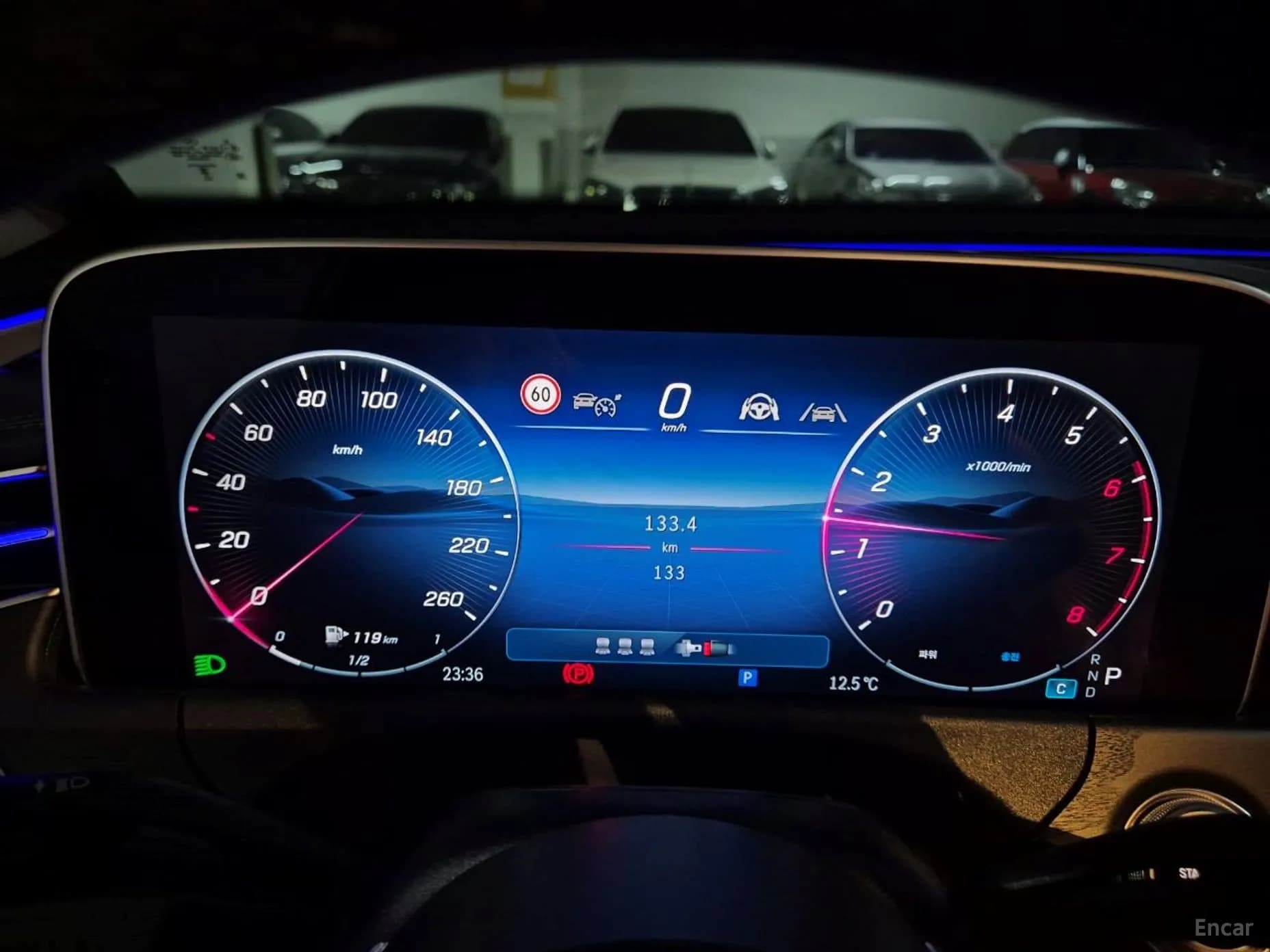 E-Class W214