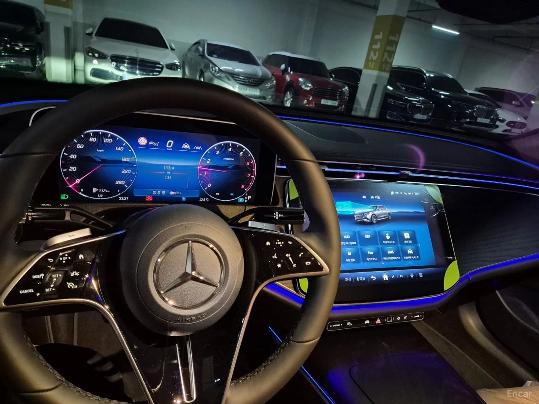 E-Class W214