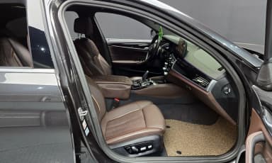5 Series (G30)