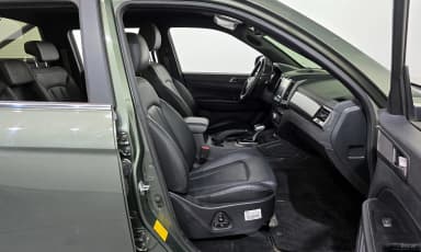 Rexton Sports Khan