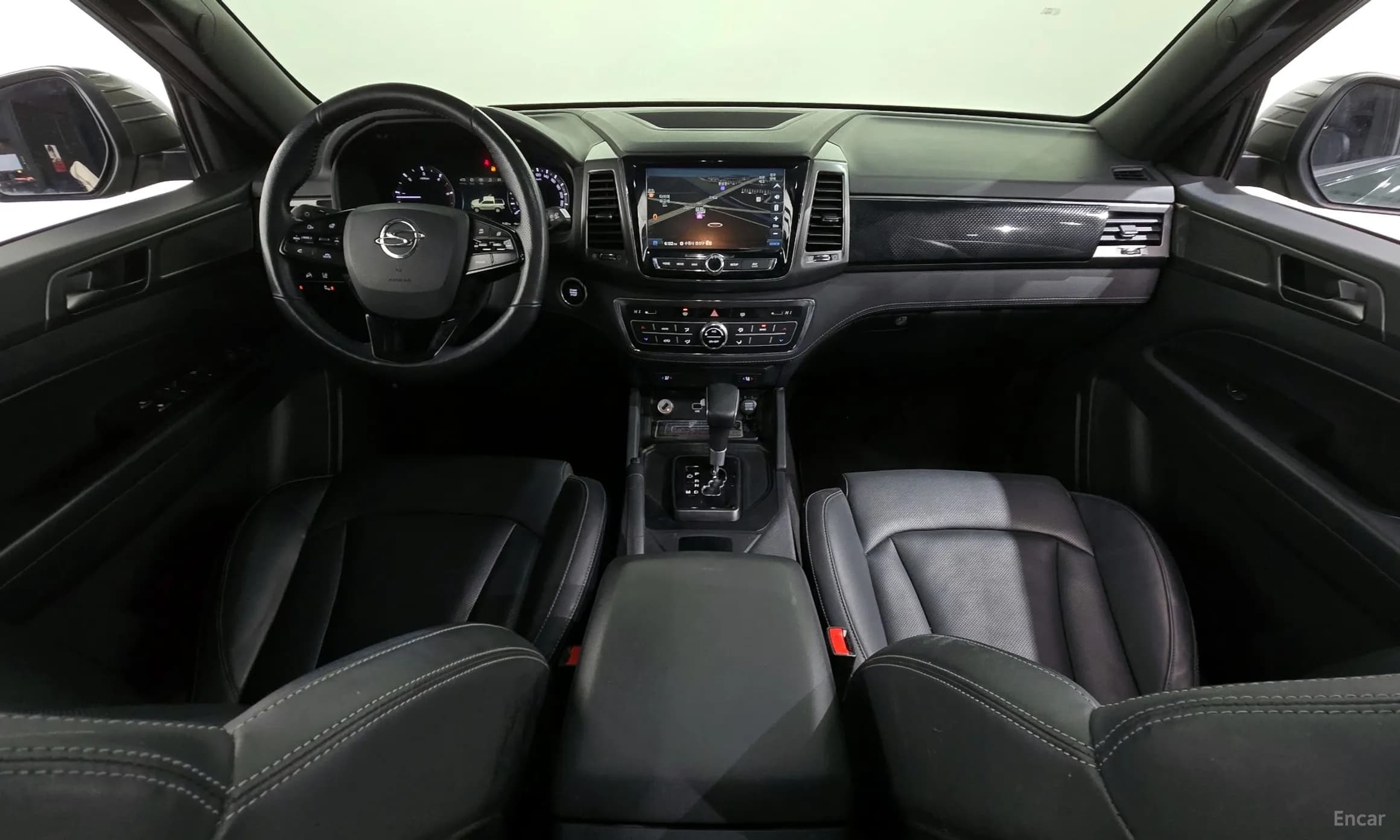 Rexton Sports Khan