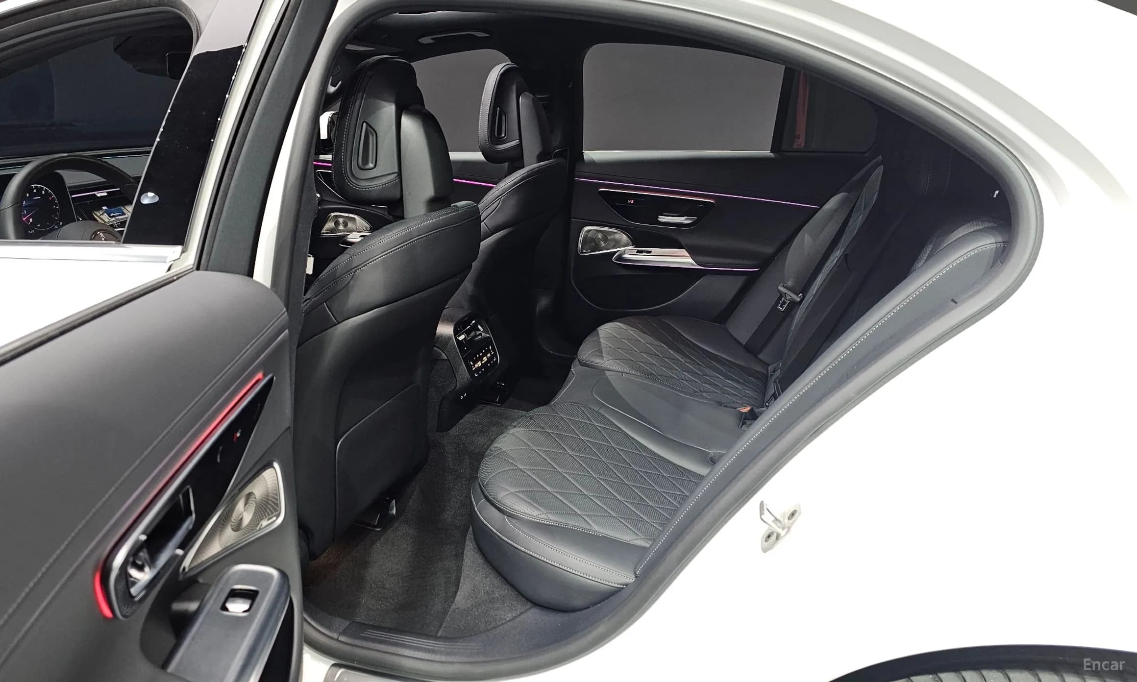 E-Class W214