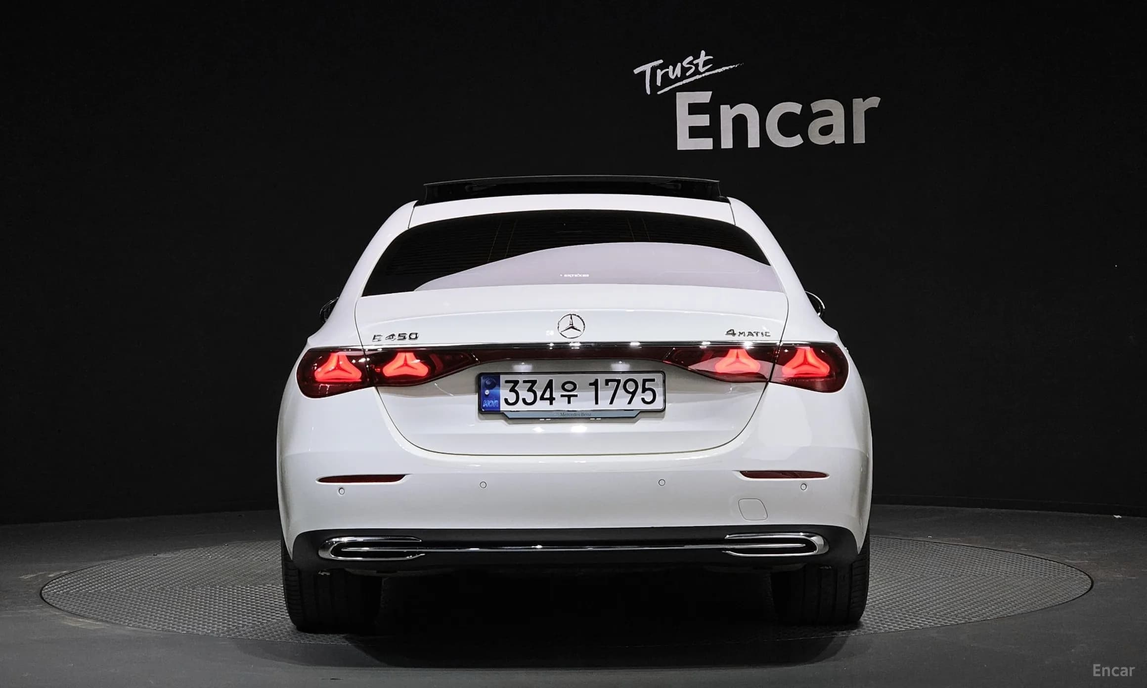 E-Class W214