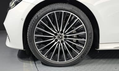 E-Class W214