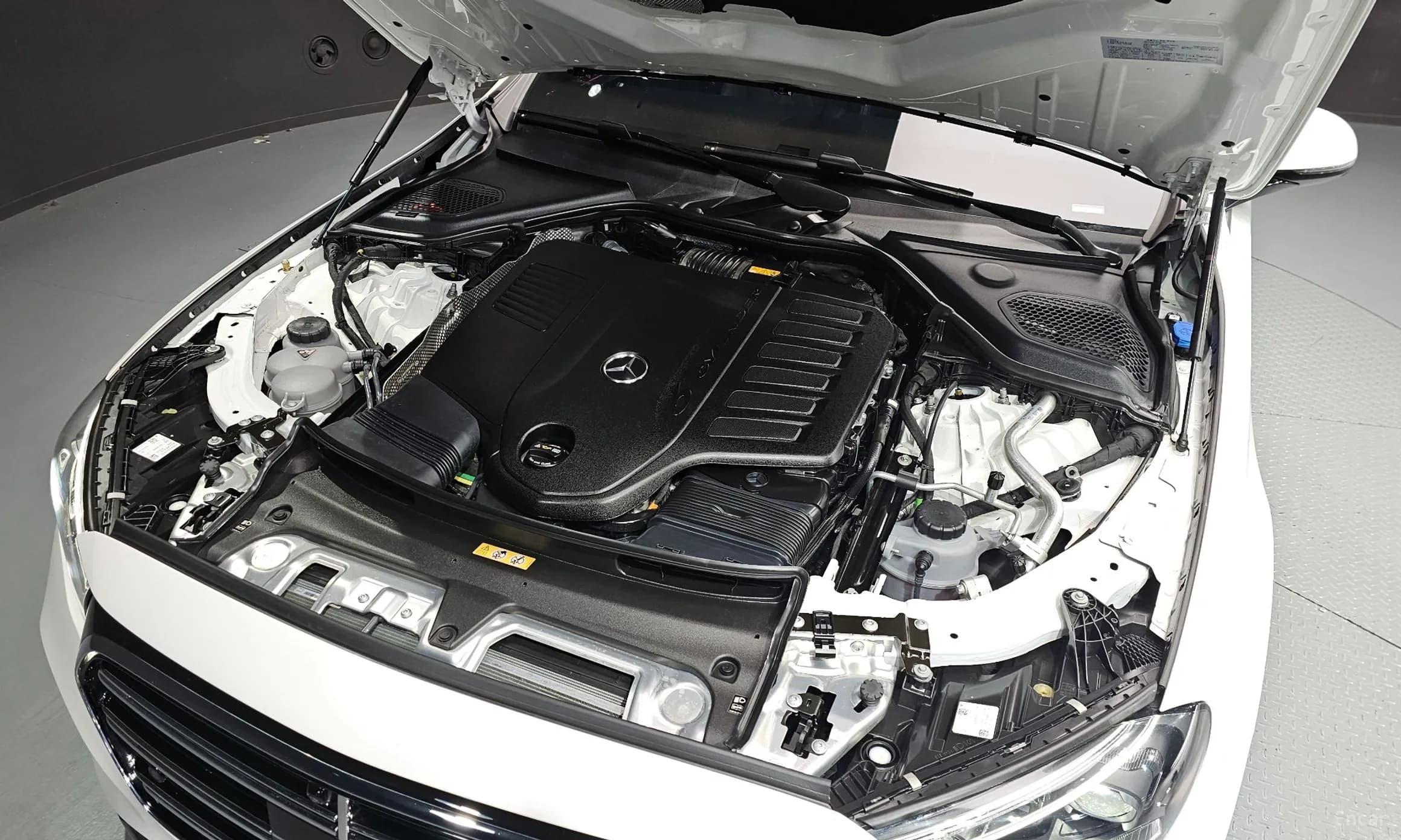 E-Class W214