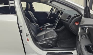 V40
