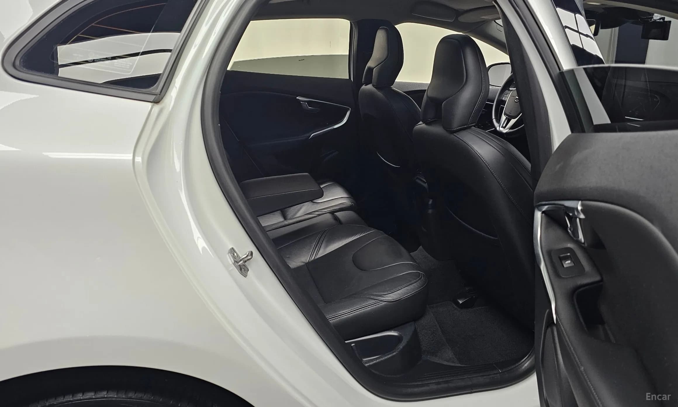 V40