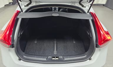 V40