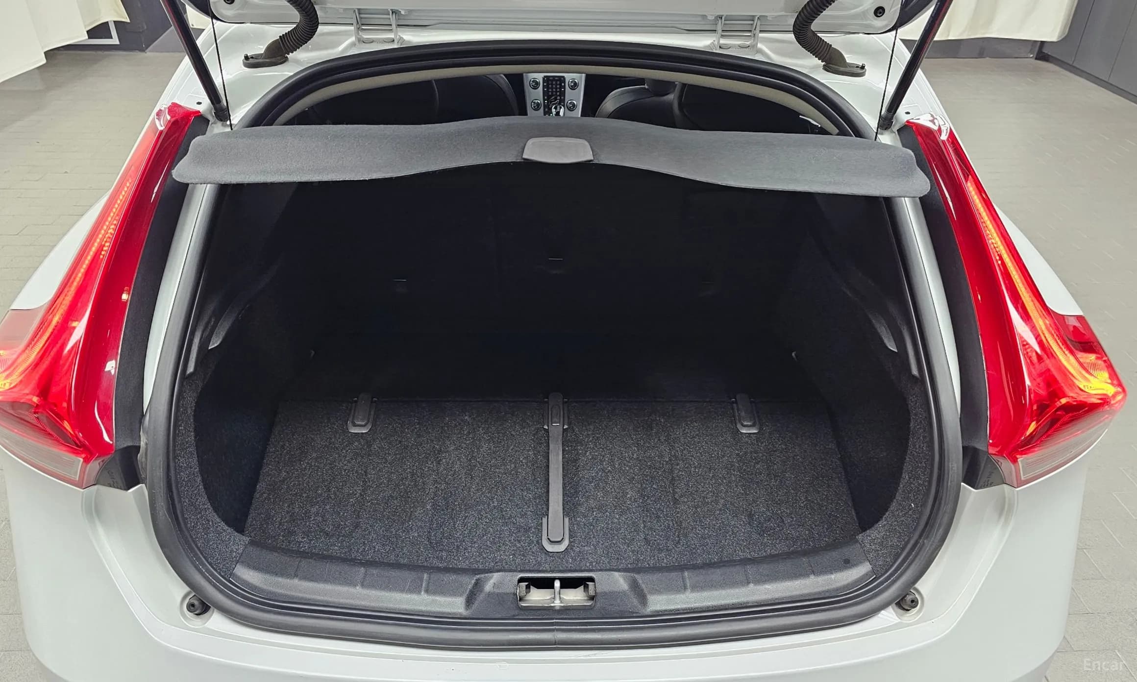 V40
