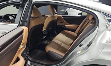 ES300h 7th Generation