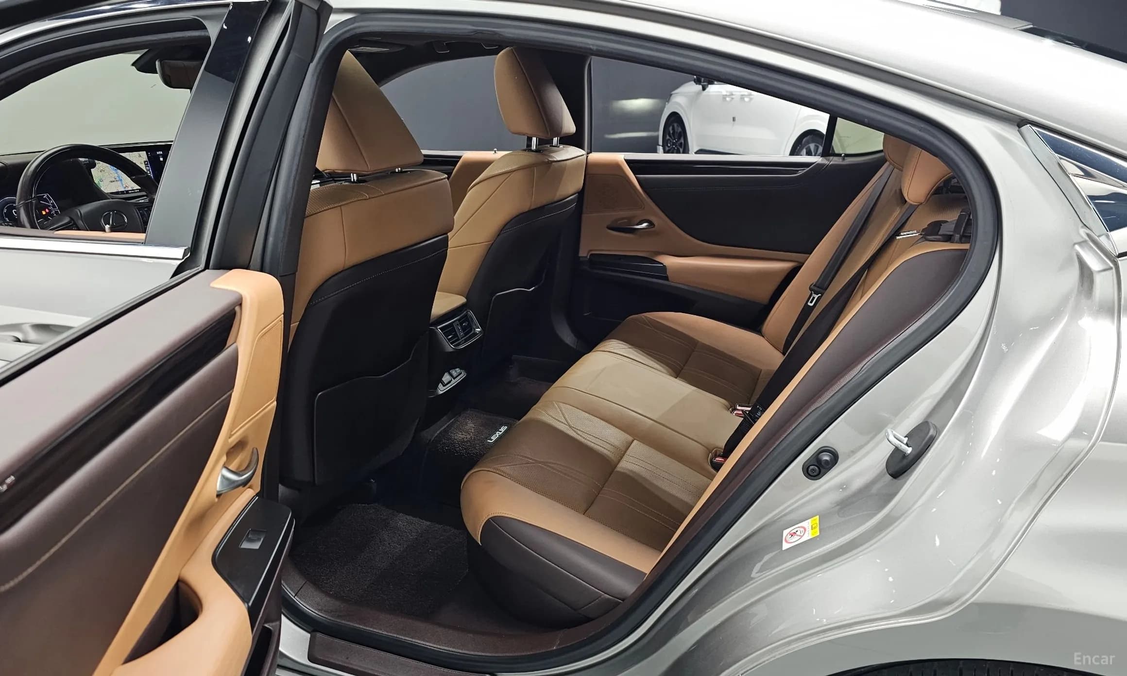 ES300h 7th Generation