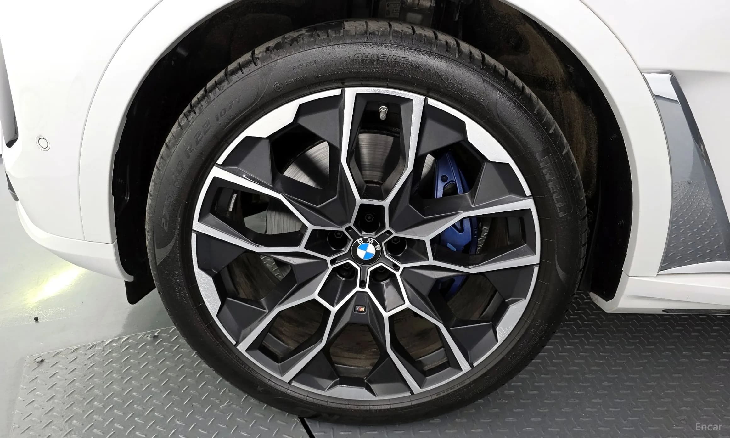 X7 (G07)