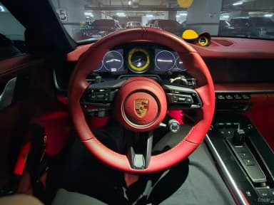 911 (992)