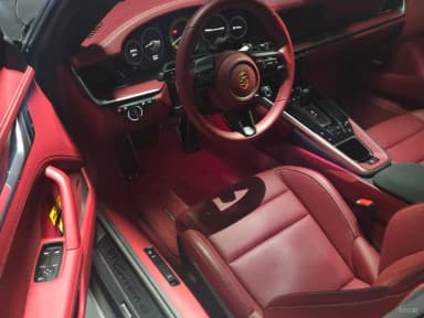 911 (992)