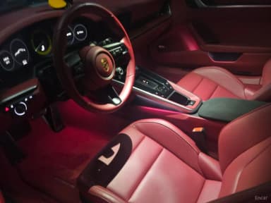 911 (992)