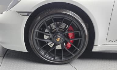 910