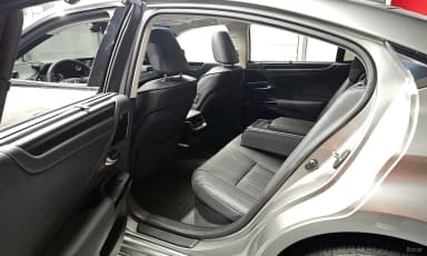 ES300h 7th Generation