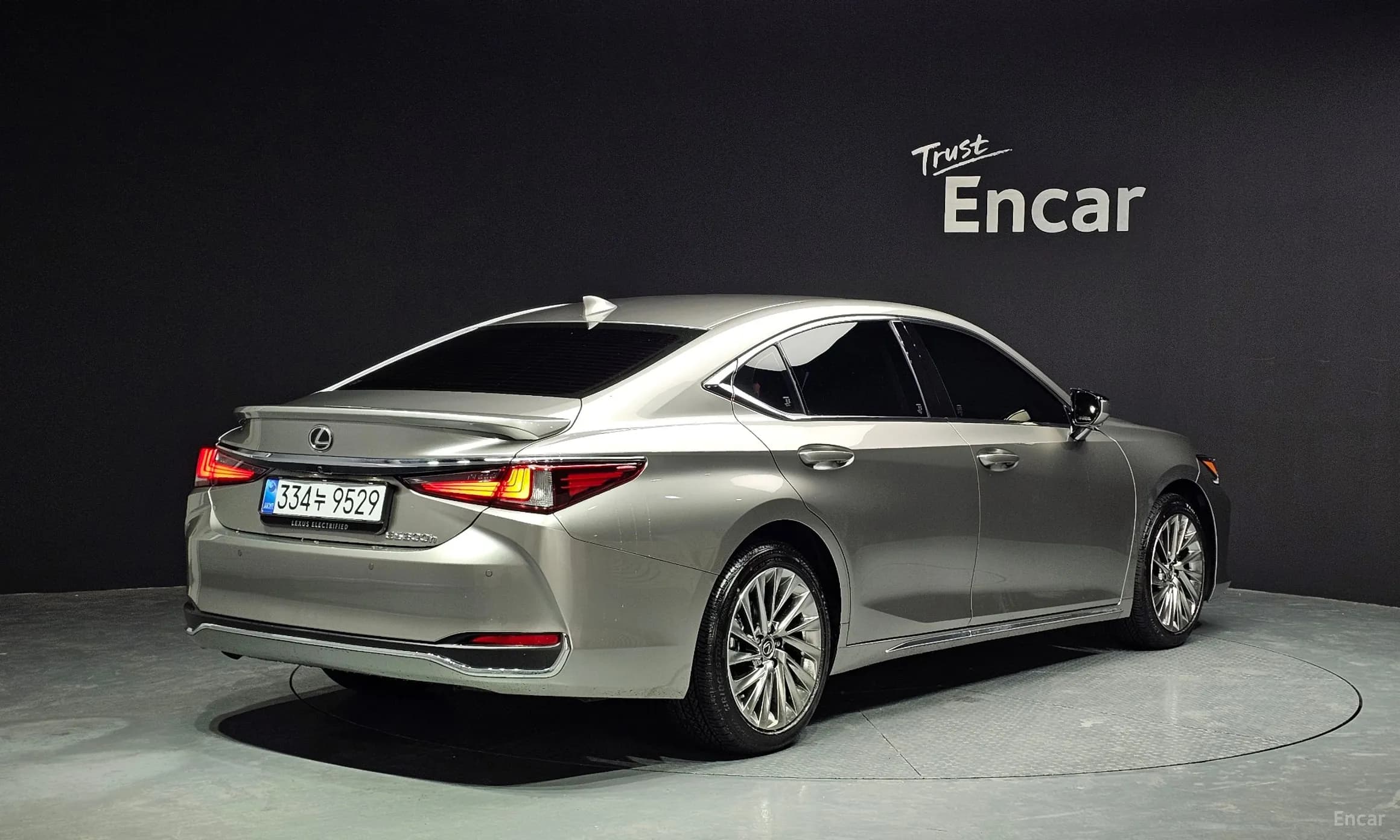 ES300h 7th Generation