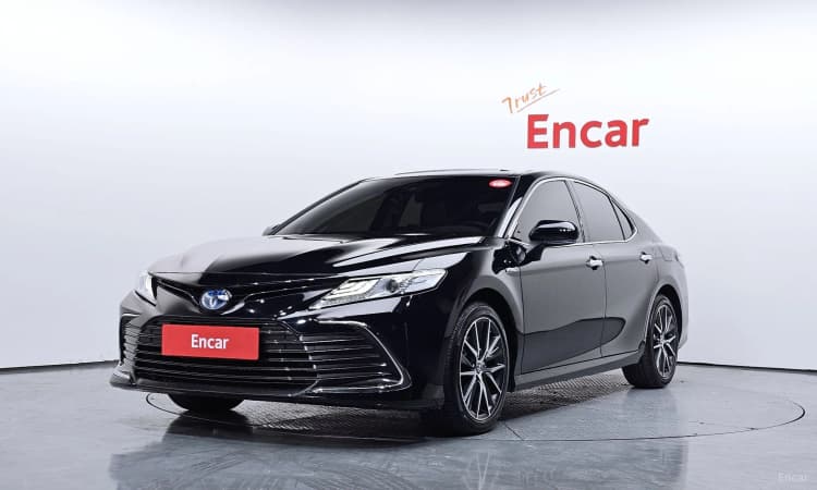 Camry (XV70)