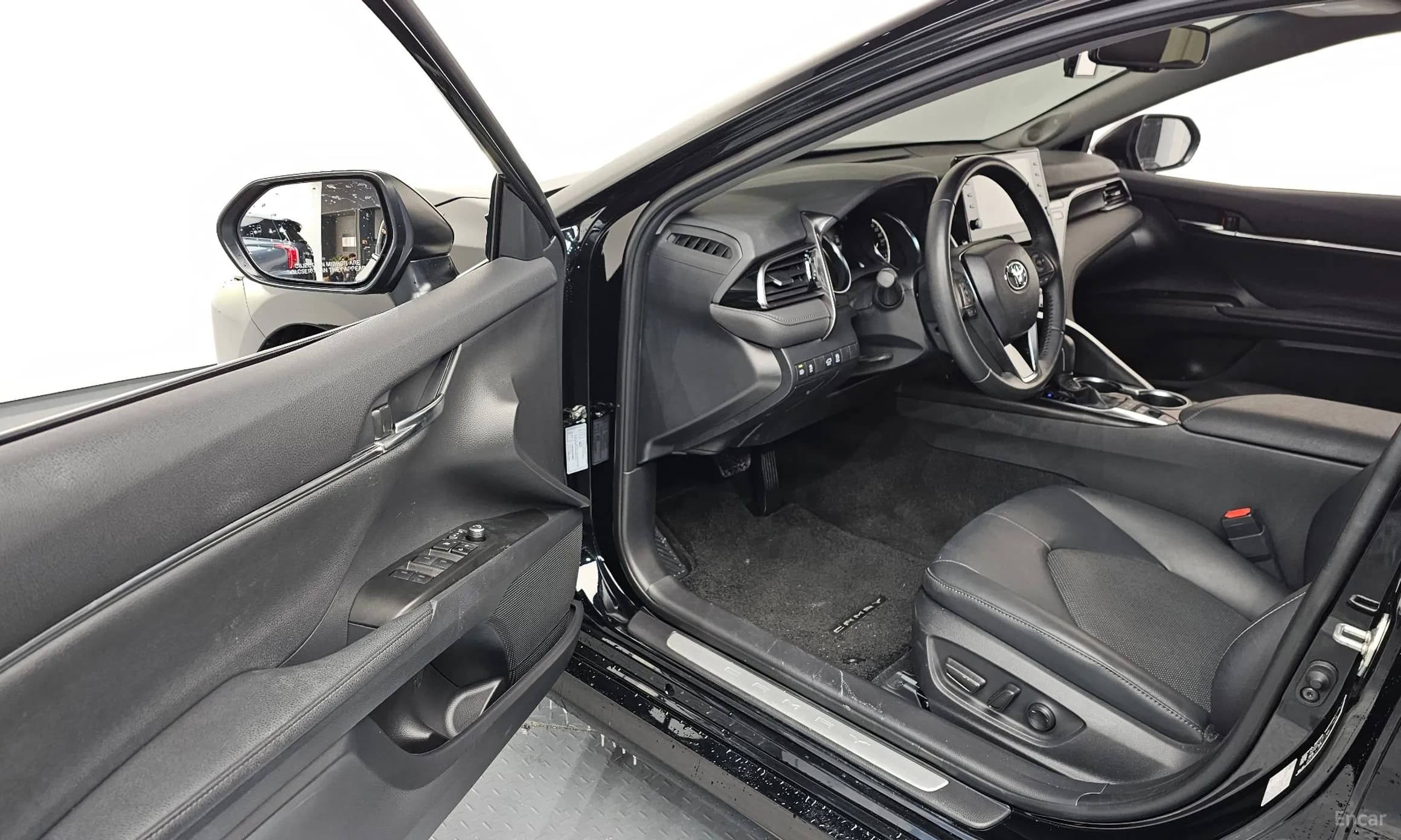 Camry (XV70)