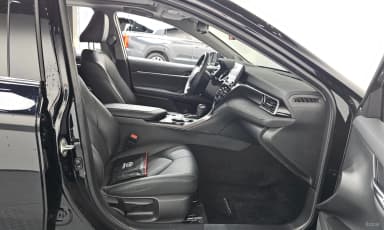 Camry (XV70)