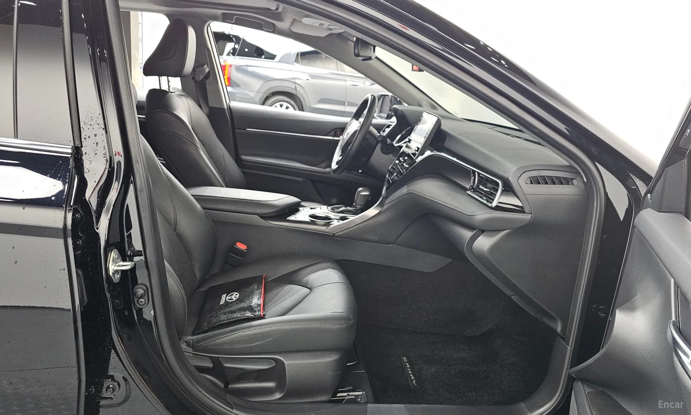 Camry (XV70)