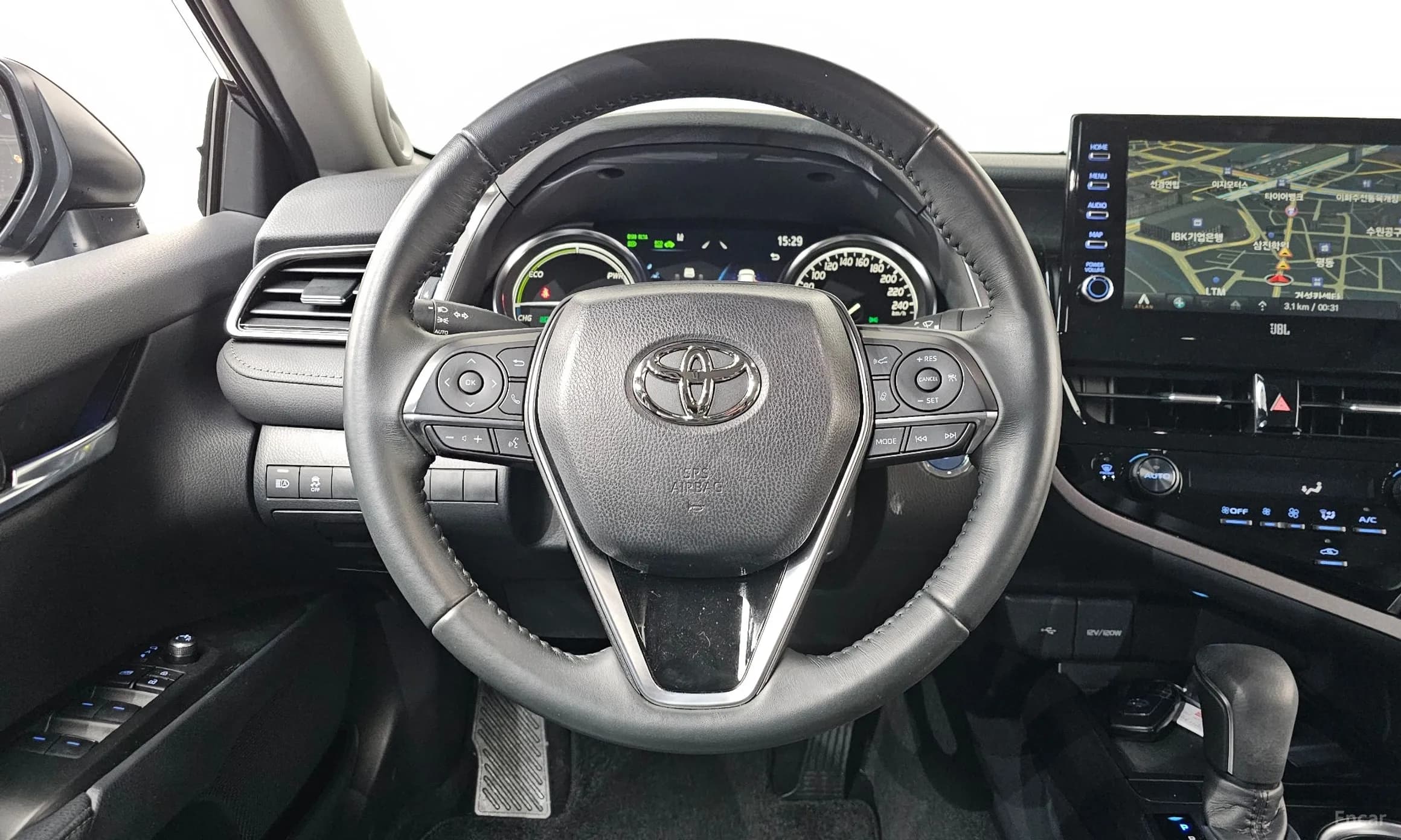 Camry (XV70)