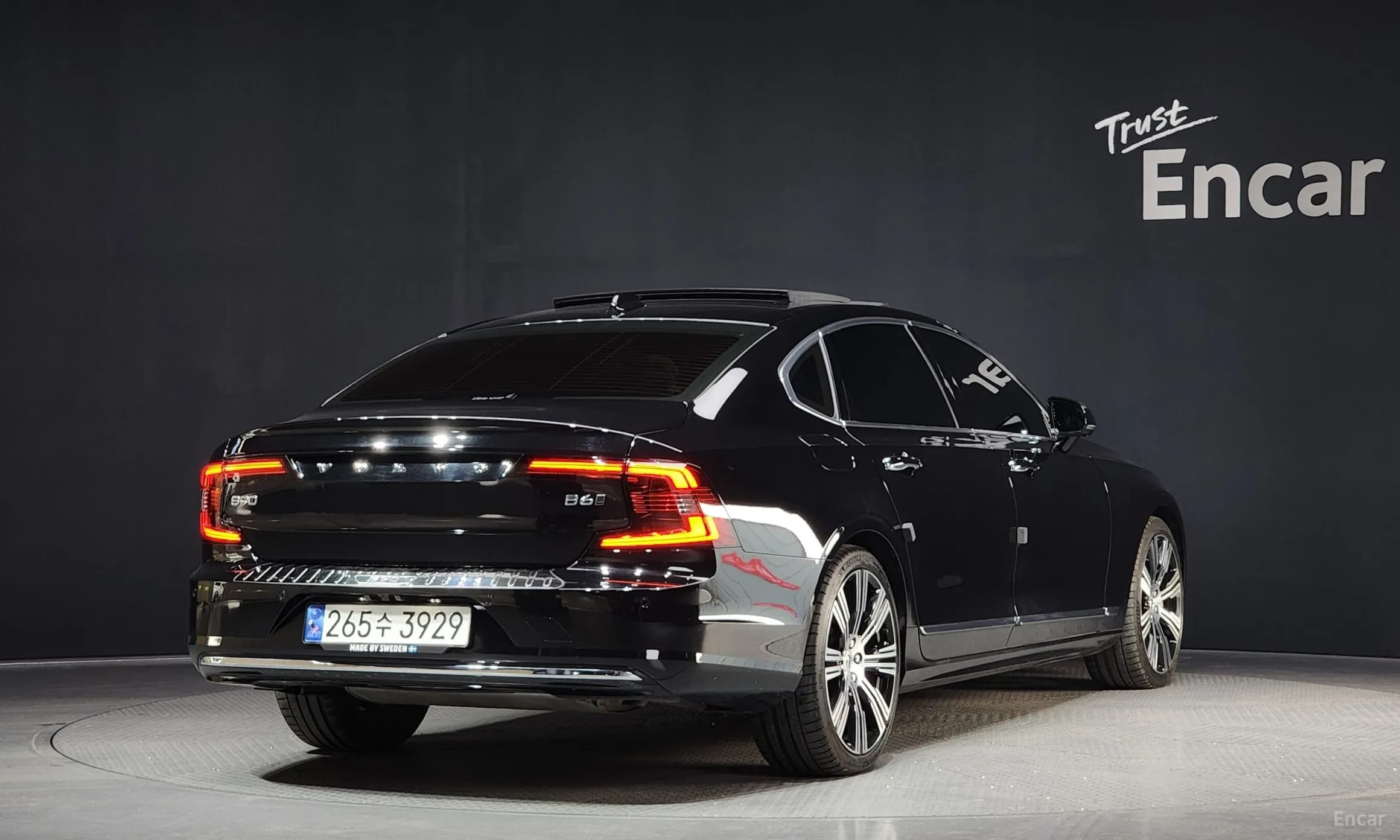 S90