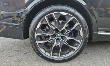 X7 (G07)