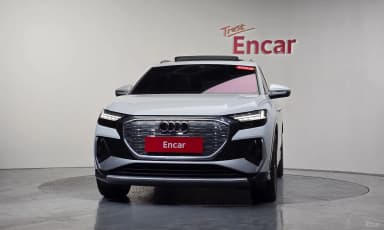 Q4 e-tron (F4)