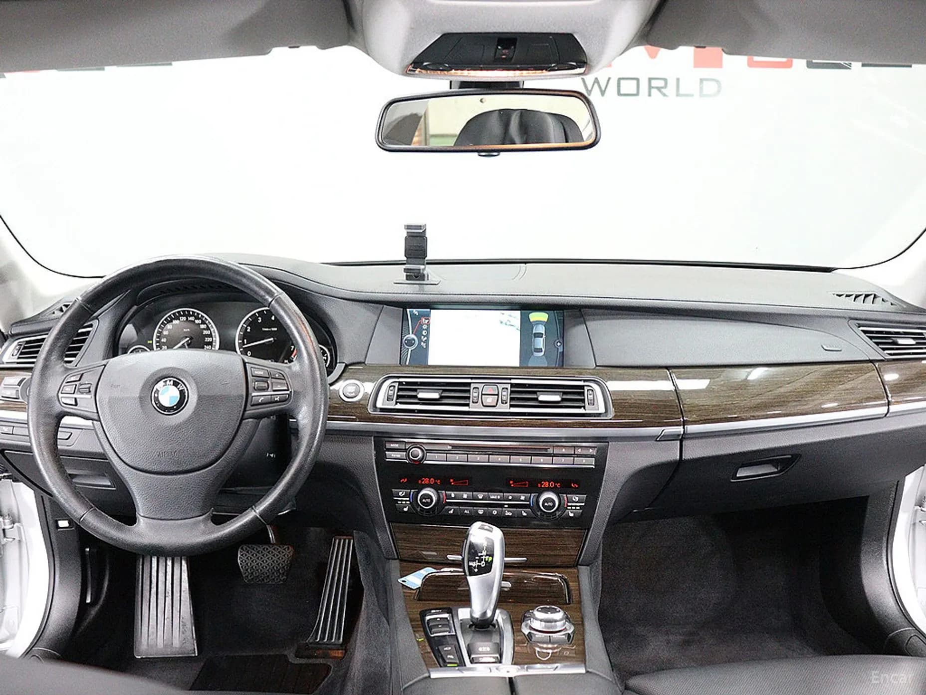 7 Series (F01)