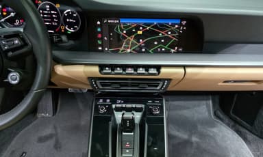 911 (992)