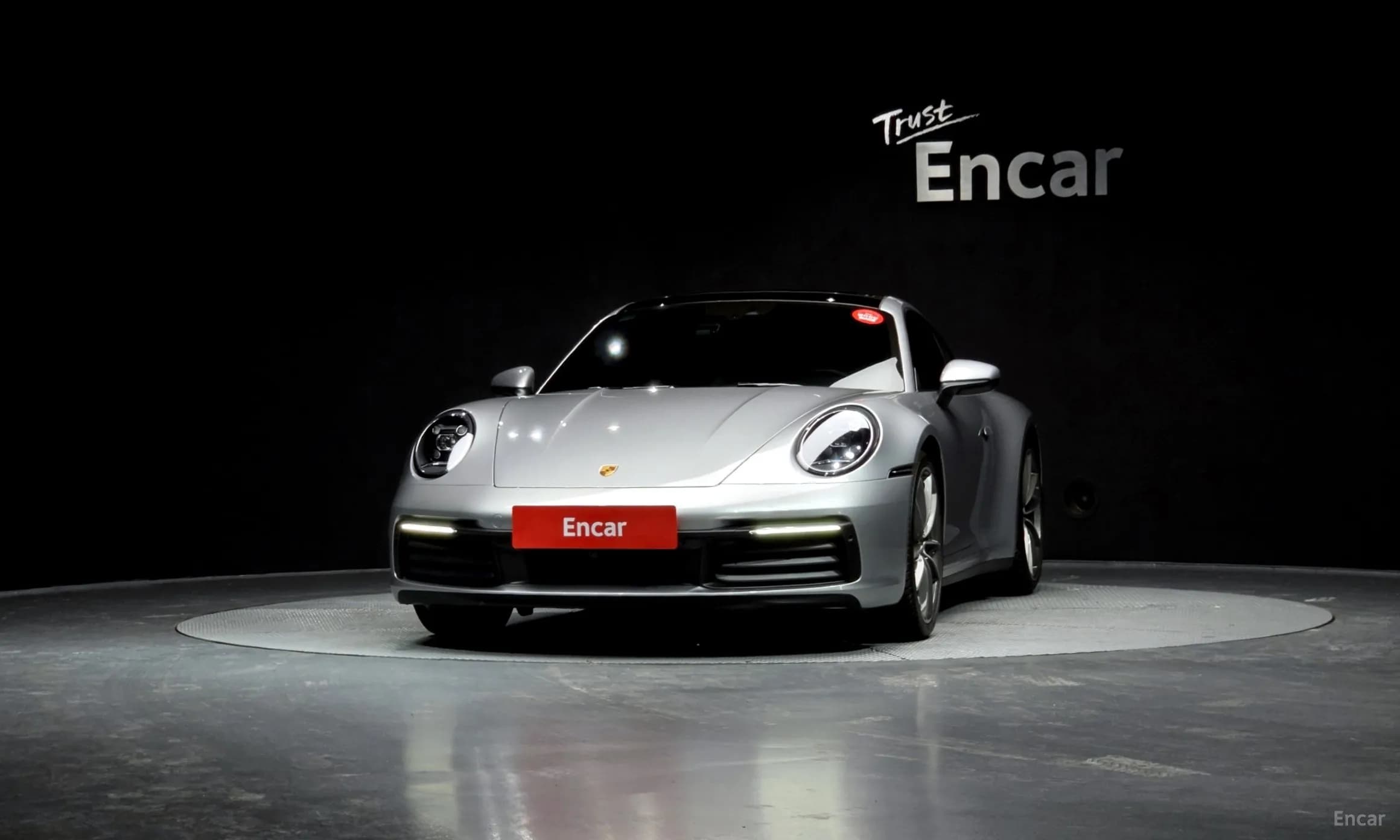 911 (992)