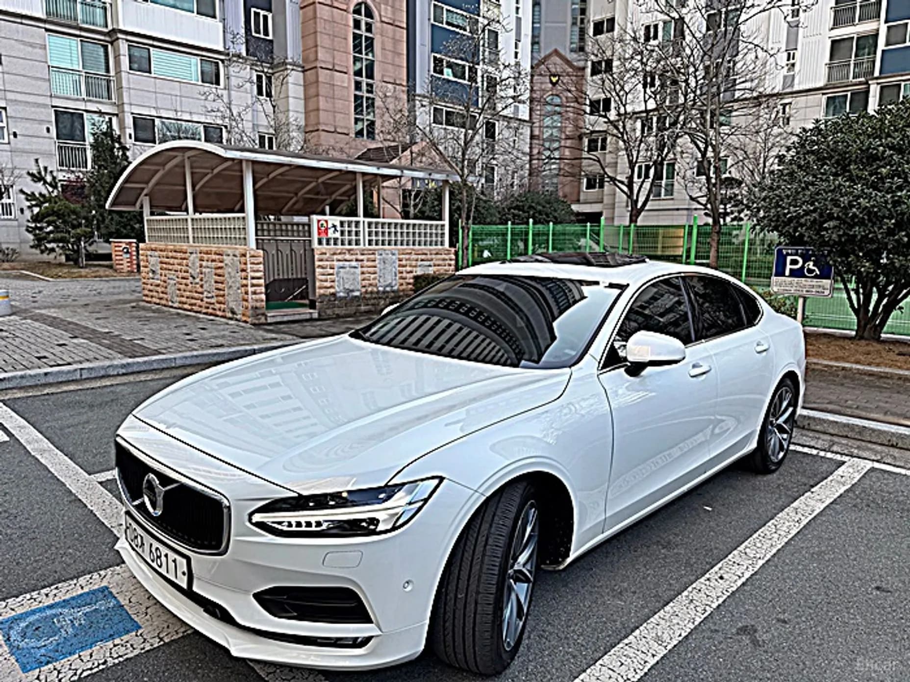 S90