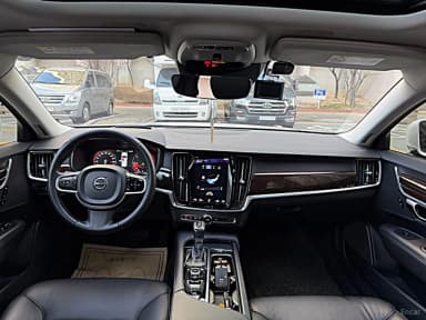 S90