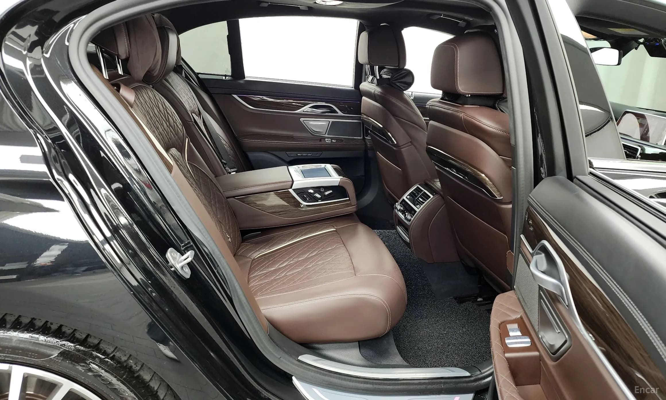 7 Series (G11)