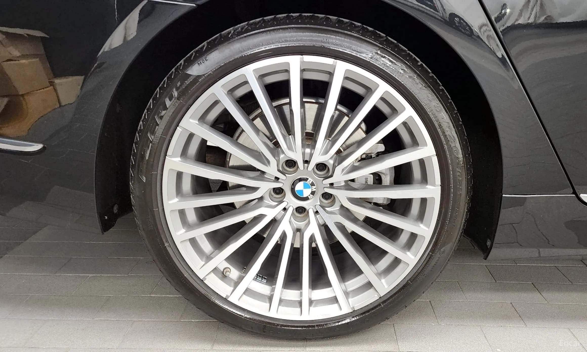 7 Series (G11)