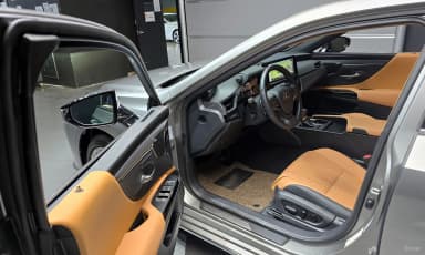 ES300h 7th Generation