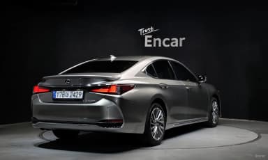 ES300h 7th Generation