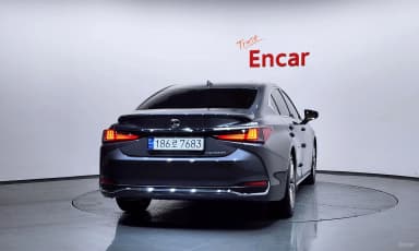 ES300h 7th Generation
