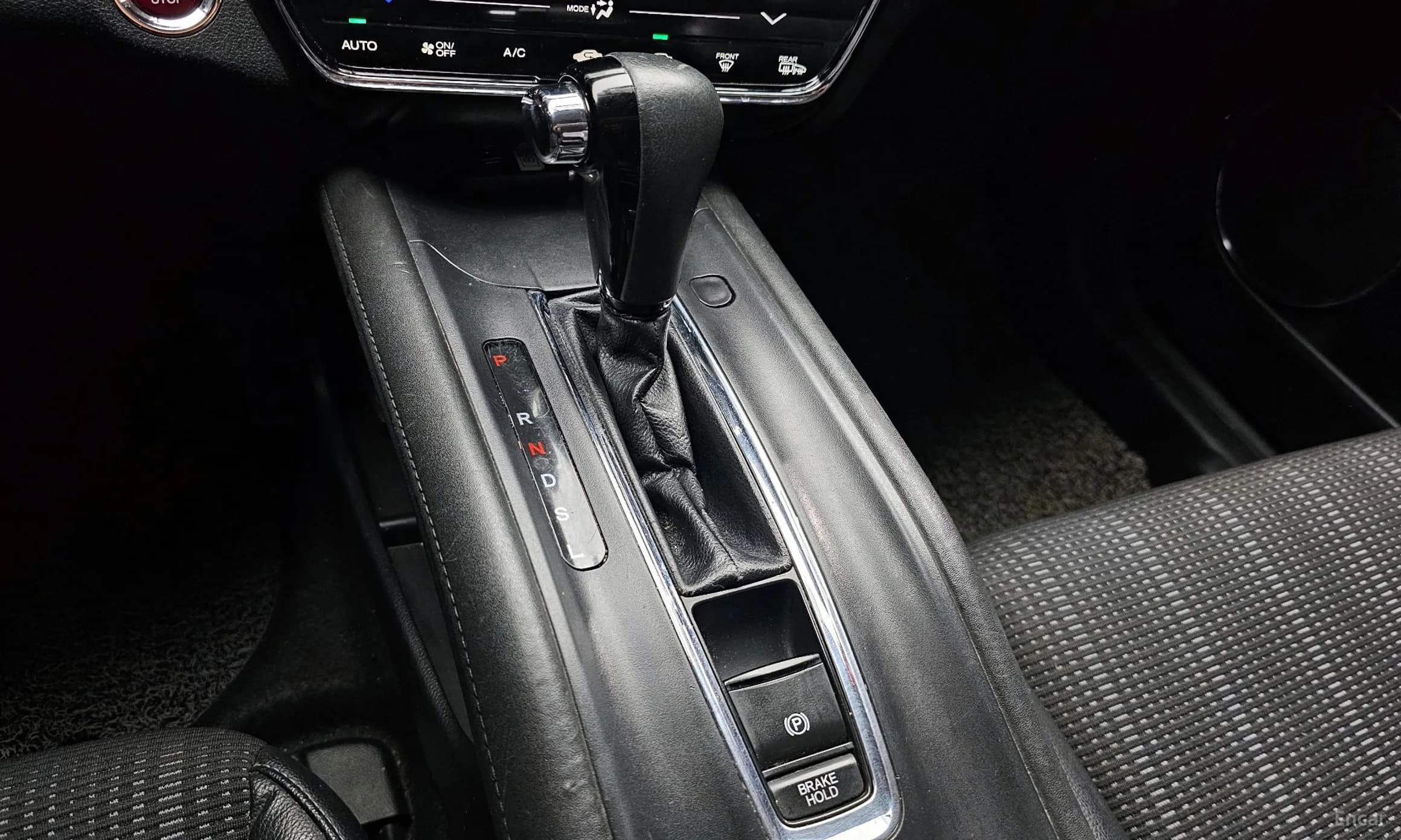 HR-V
