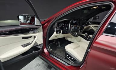 M5 (F90)