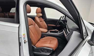Q7 (4M)